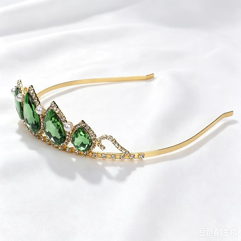 Women'S Wedding Accessories - Yeşil Su Damlası Taklidi Kristal Taç